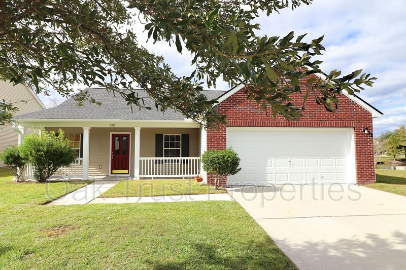 Summerville House: 538 Holiday Drive