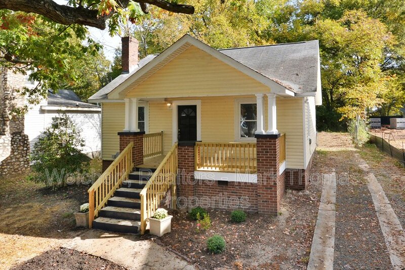 Durham House: 216 N Guthrie Ave