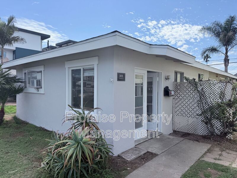 Oceanside Condo: 303-307 S. Myers