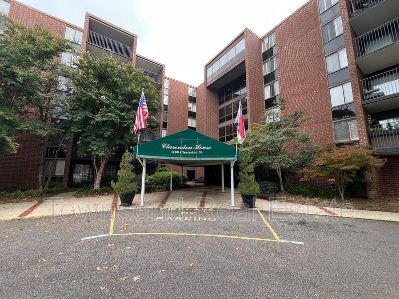 Fayetteville House: 1100 Clarendon Street-#102