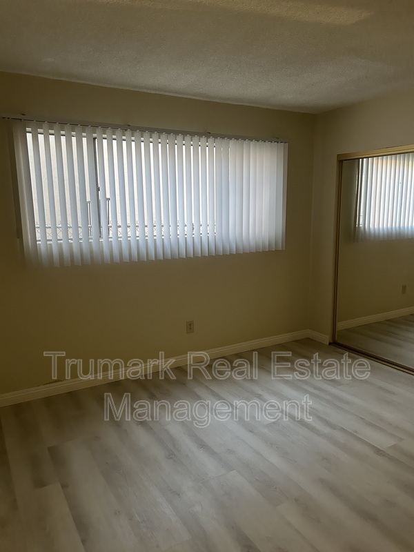 Burbank Condo: 610 E Santa Anita Ave