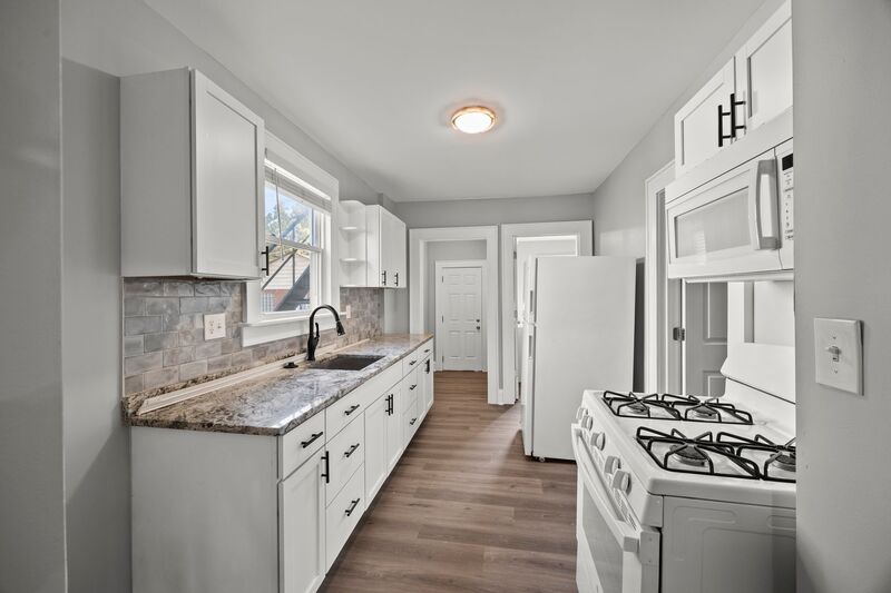 Columbus Condo: 2876 Indianola Ave