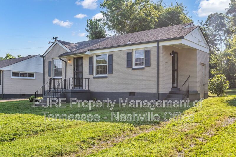 Nashville House: 2008 26th Ave N