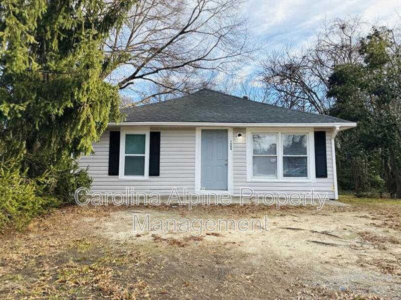 Gastonia House: 1409 Ware Ave