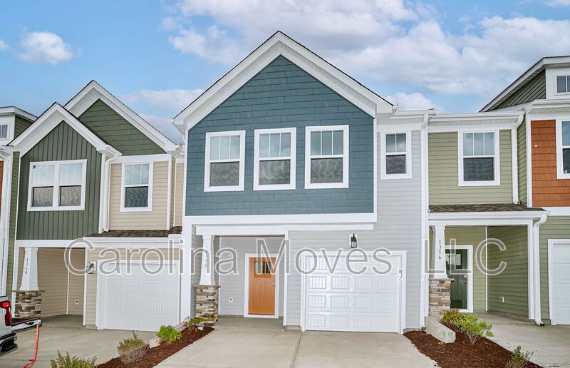 Moore House: 1358 Maplesmith Way