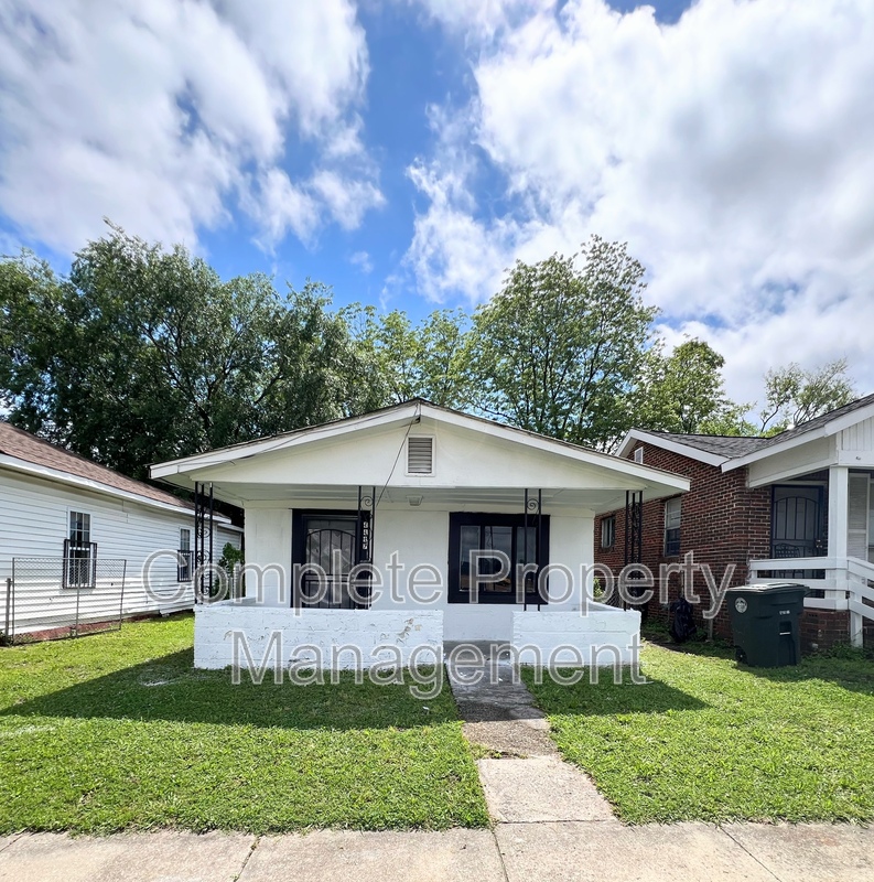 Birmingham House: 1117 42nd Place North