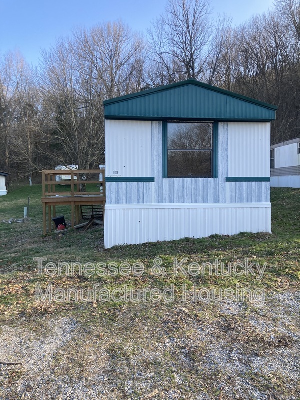 Dixon Springs House: 209 Cumberland Lane