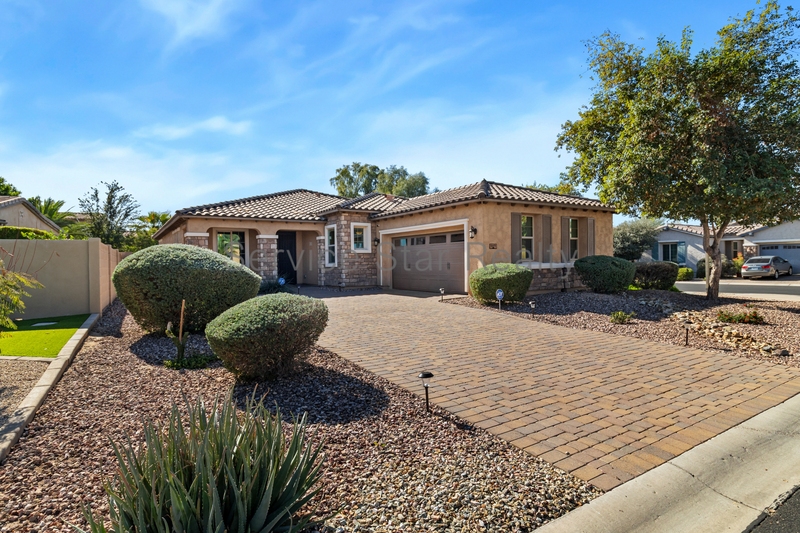 Goodyear House: 14479 W Desert Flower Dr