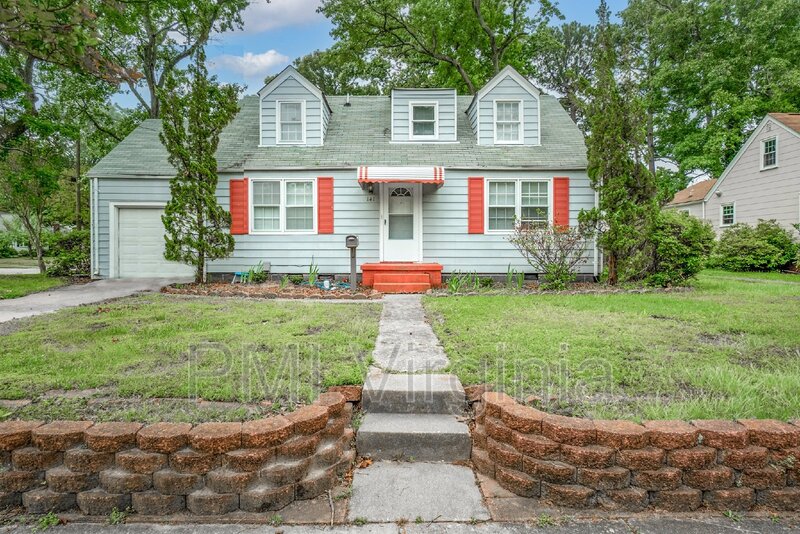 Norfolk House: 141 Howe St