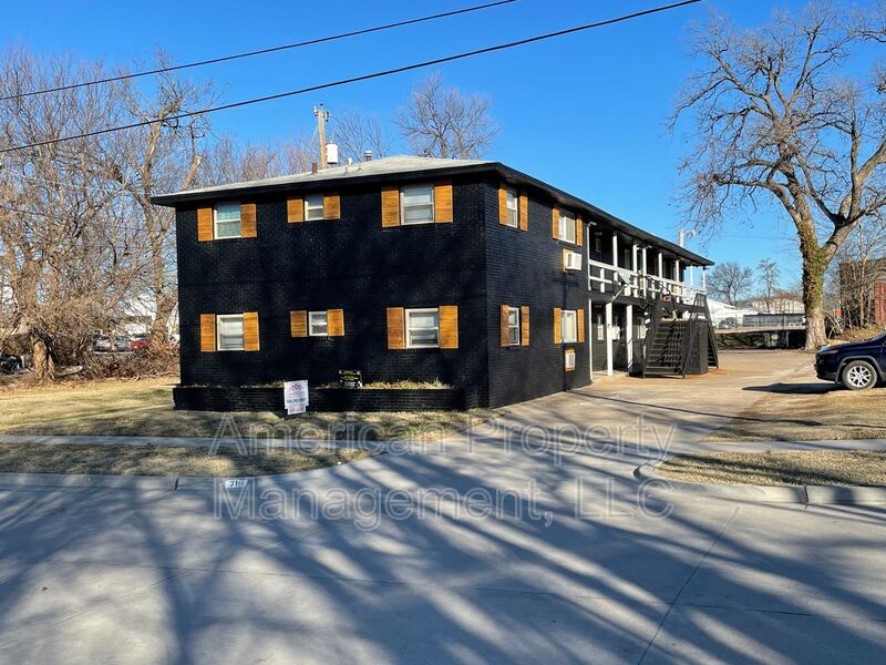 Tulsa Condo: 719 S Troost Ave