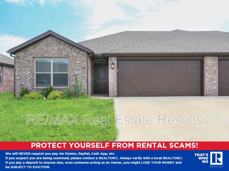 Centerton Condo: 480 Rama St