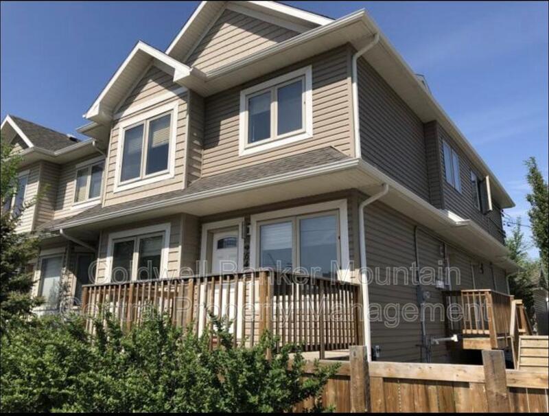 Edmonton Condo: 9648 106 AVE NW