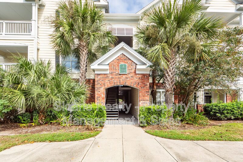 Charleston House: 45 Sycamore Avenue