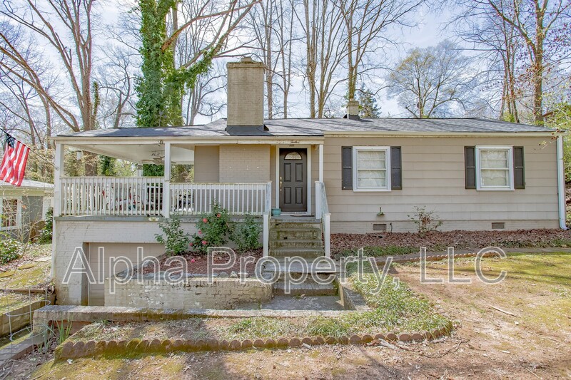 Greenville House: 12 Arcadia Circle