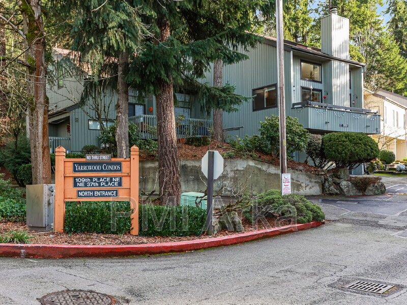 Bellevue Condo: 10819 Northeast 37th Place
