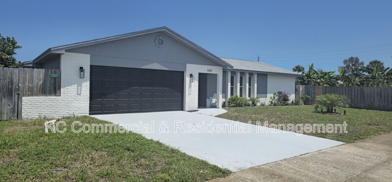 Satellite Beach Condo: 589 Coconut Street