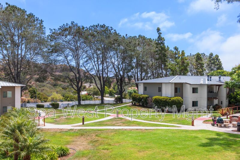 Encinitas Condo: 1730 S El Camino Real