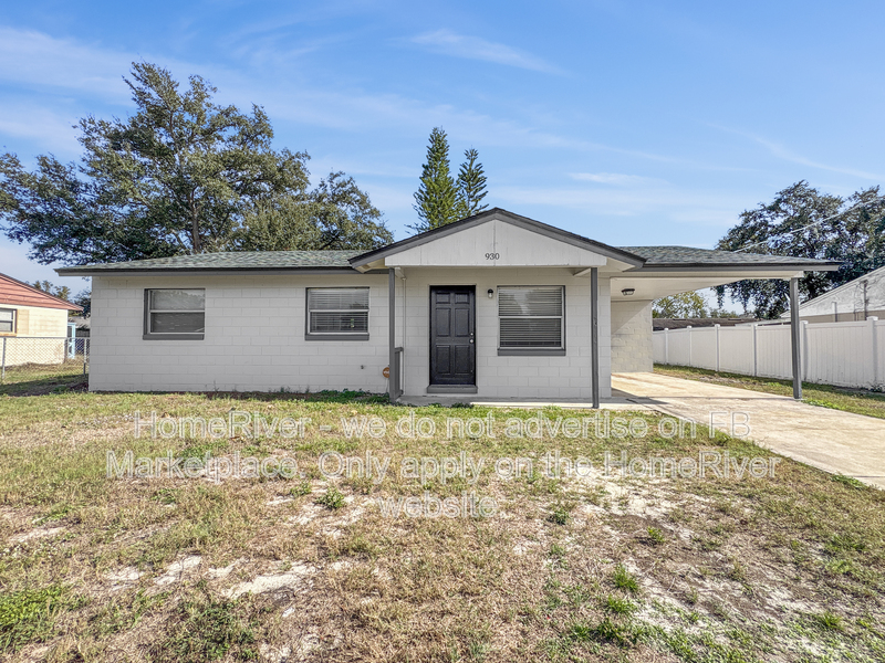 Eagle Lake House: 930 N 10th St