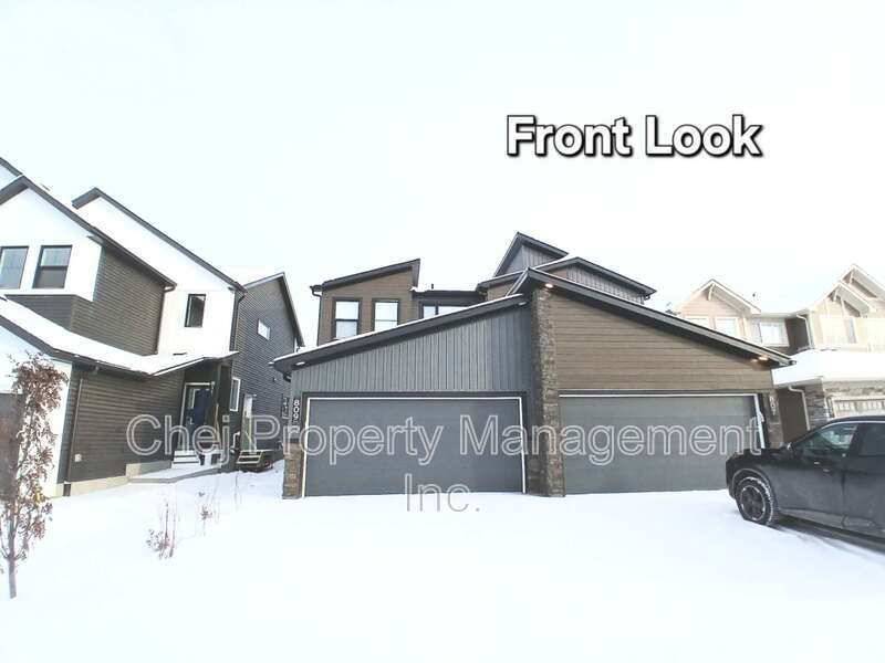 Edmonton House: 807 Rowan Cl SW