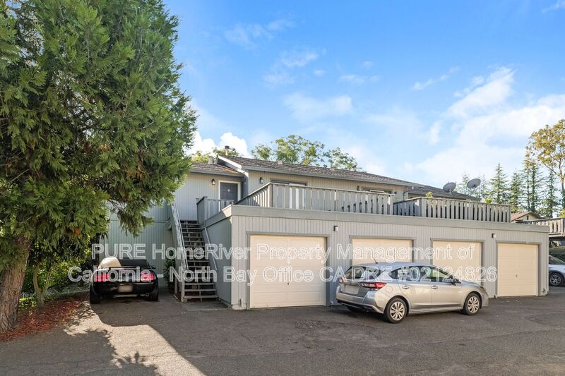 Sebastopol House: 7909 Swartz Avenue
