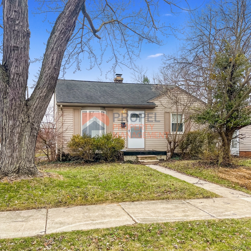 Inkster House: 27645 Avondale Street