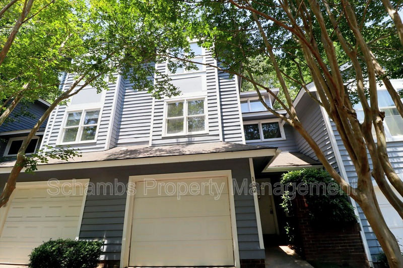 Cary House: 102 Union Jack Ln