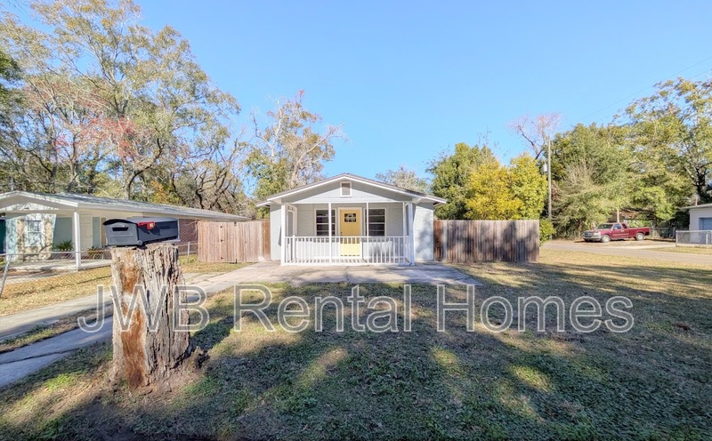 Jacksonville House: 3301 Hunt St