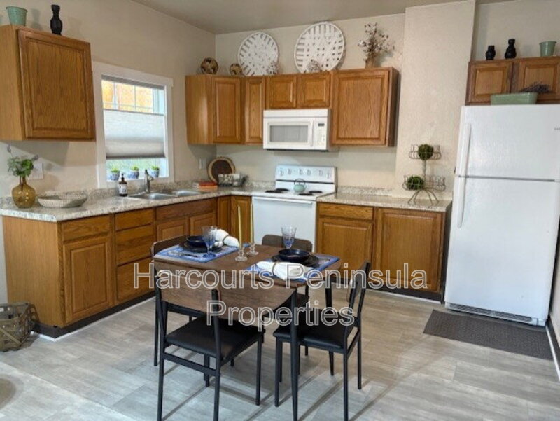 Bremerton Condo: 2305 6th St