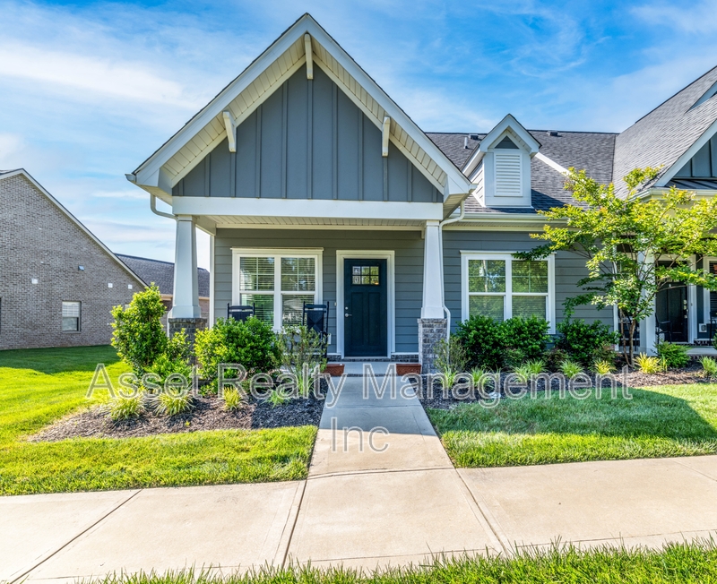 Farragut Condo: 12623 Needlepoint Drive - 1