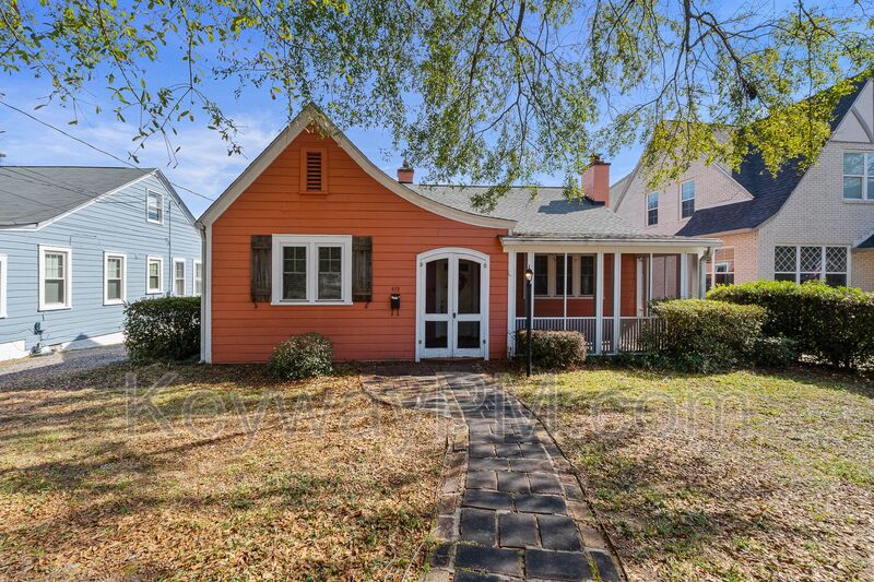 Augusta House: 972 Heard Avenue