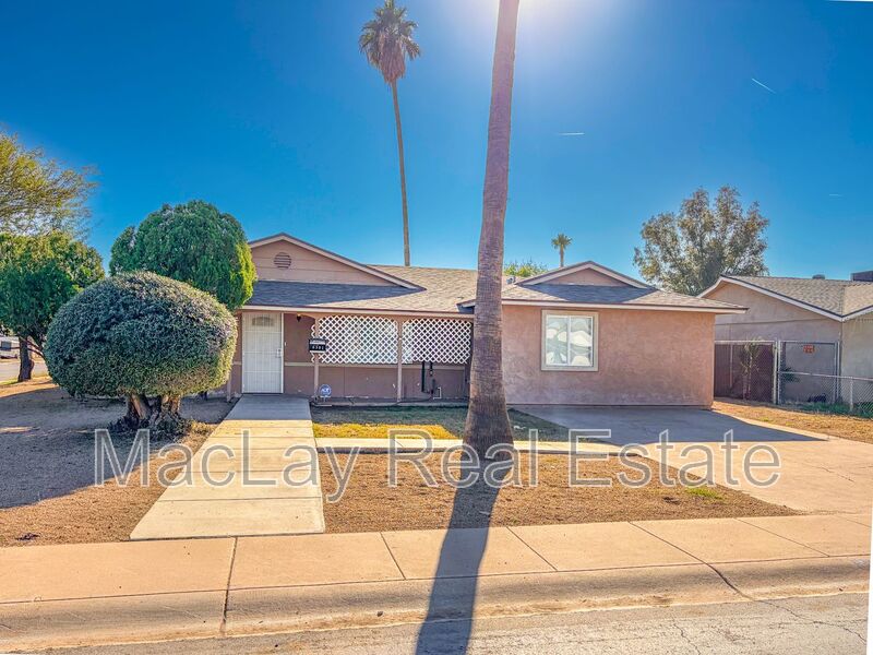 Phoenix House: 6301 W Earll Dr