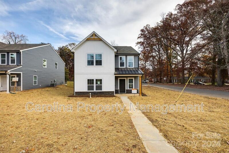 Charlotte House: 1241 Eastway Dr