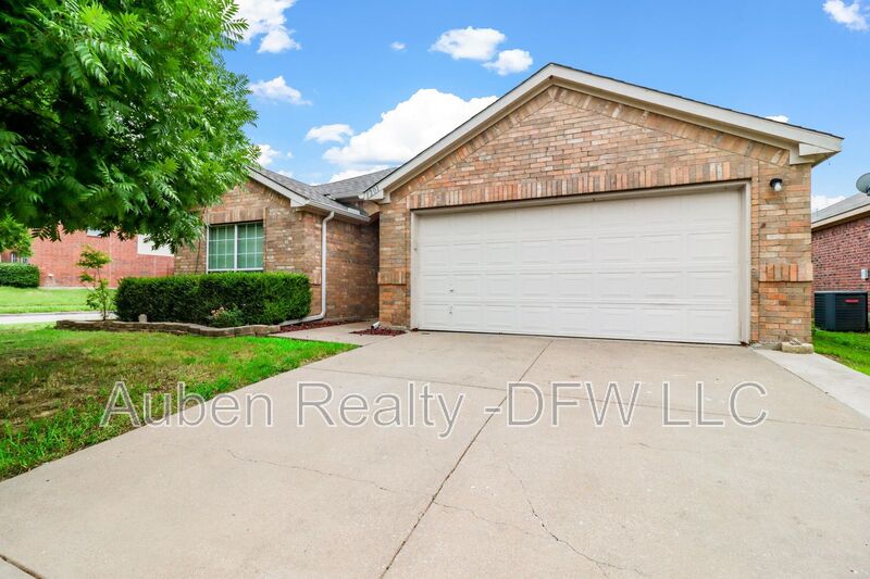 Princeton House: 1201 Caroline Drive