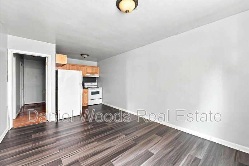 Chester Condo: 900 Booth St
