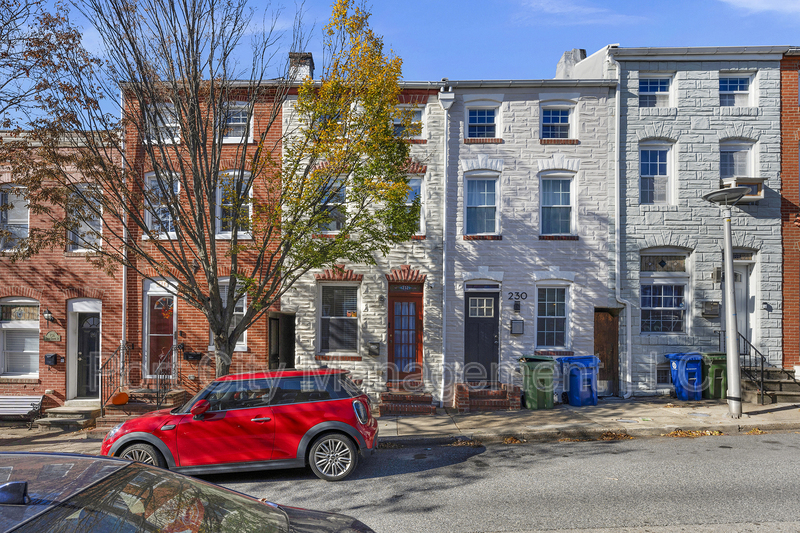 Baltimore Condo: 232 South Castle Street
