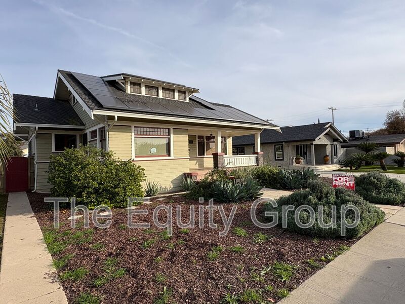 Visalia House: 820 S Court St