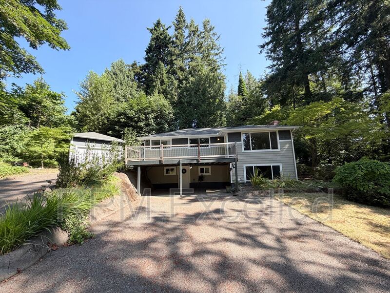 Kent House: 24625 148th Ave SE