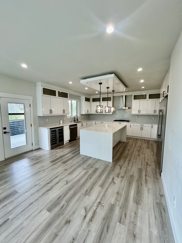 Ferndale House: 2103 Riverstone Loop