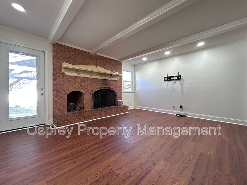 Beautifully Updated Brick Ranch! "ASK ABOUT OUR ZERO DEPOSIT" - Photo 3