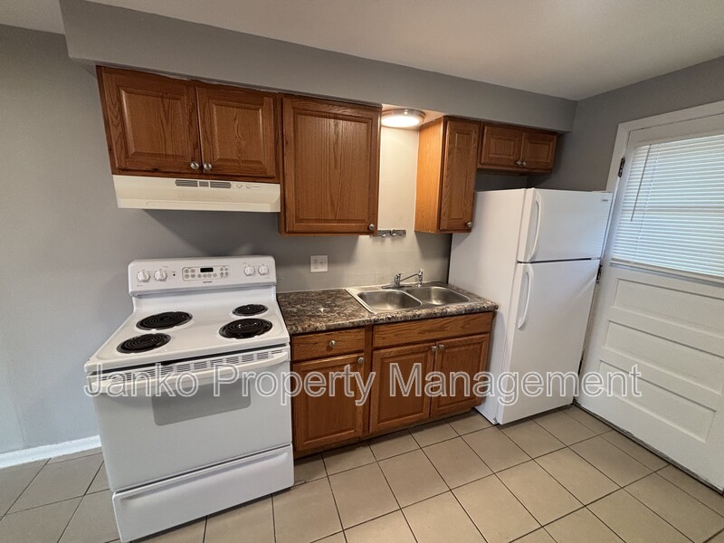 Worth Condo: 10720 S Ridgeland Ave