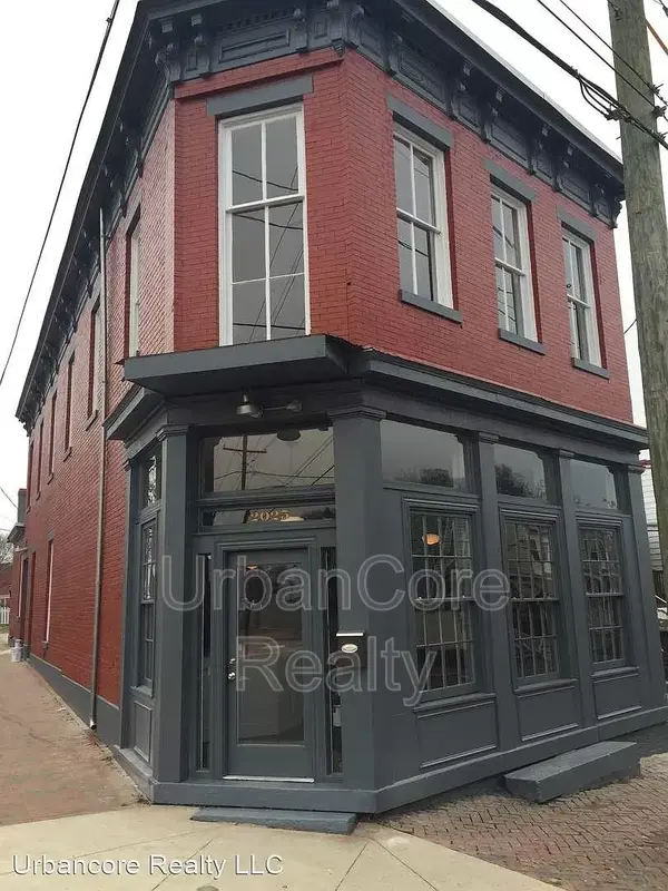 Richmond Condo: 2025 Venable St