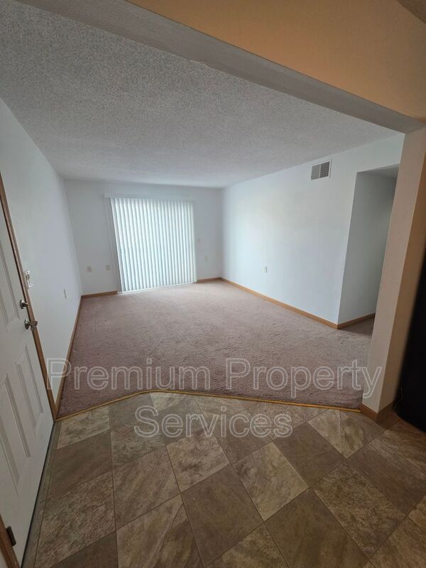 Rochelle House: 435 Willis Avenue