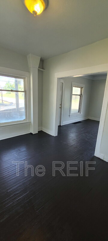 Flint House: 1140 Avenue B