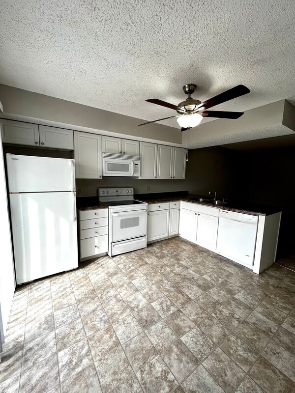 Request a Viewing for 3405 Holdrege Street 302 Tenant Turner