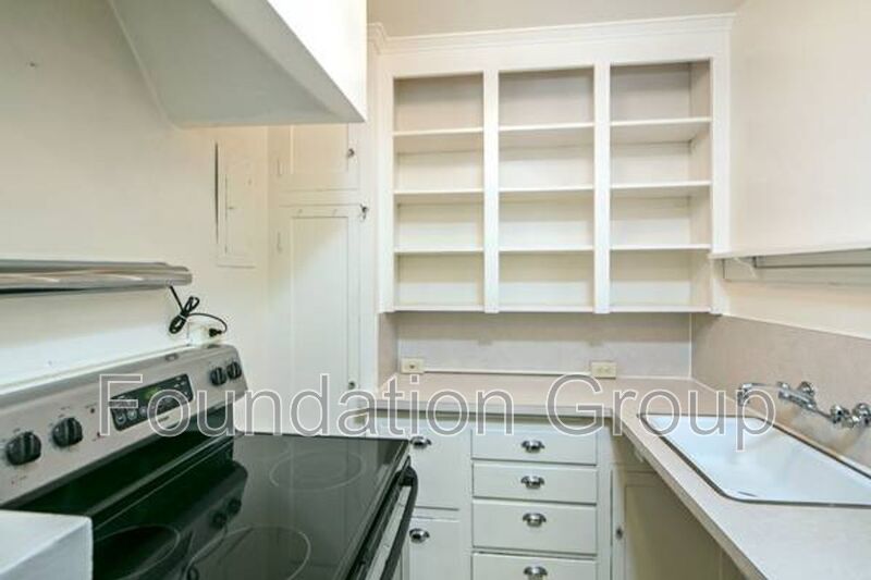 Seattle House: 734 Broadway E