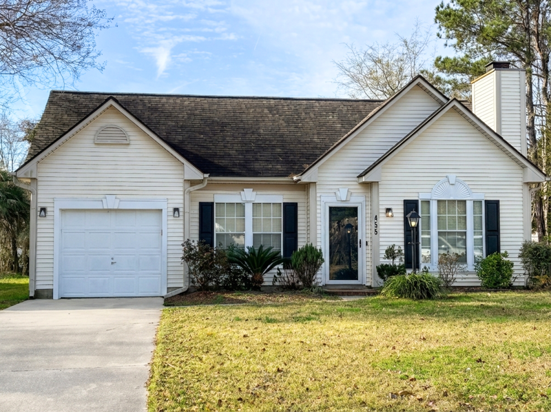 Mt. Pleasant House: 455 S Piazza Court