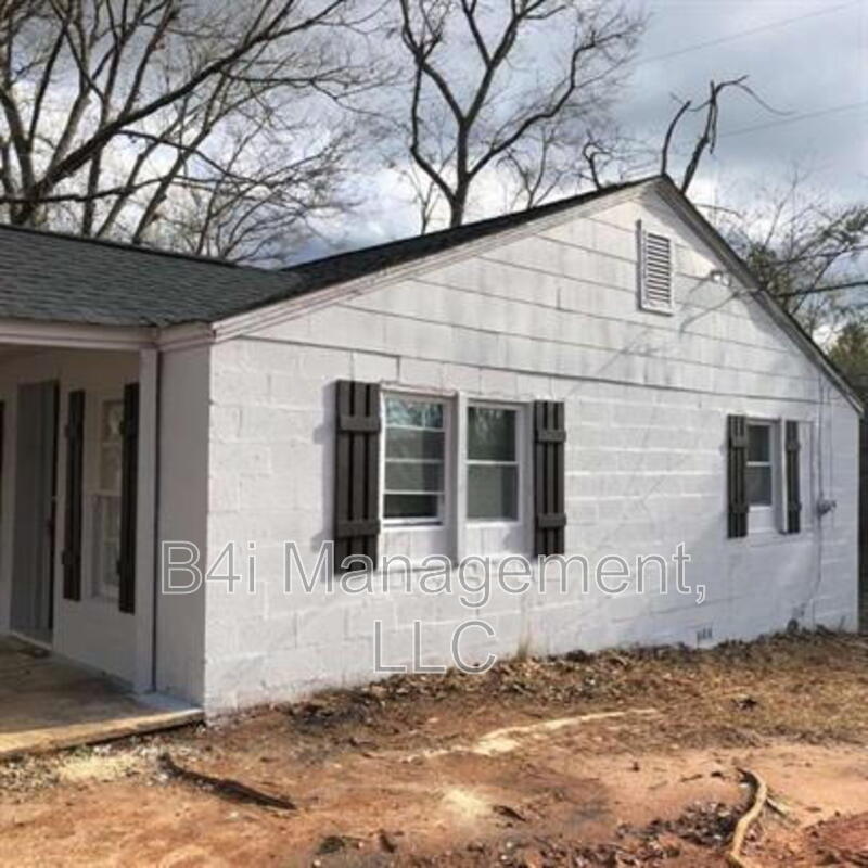 West Point House: 70 West Smith Road