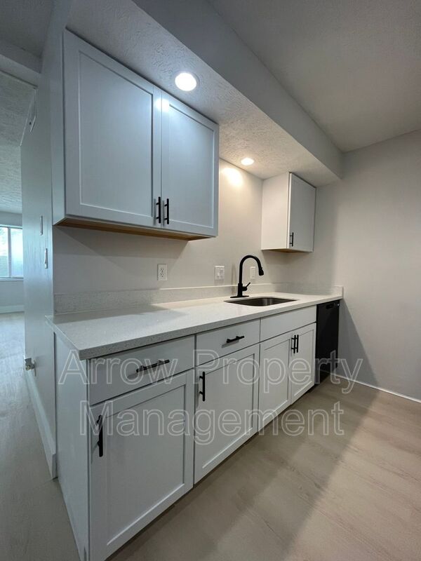 Lincoln Condo: 3341 Holdrege Street