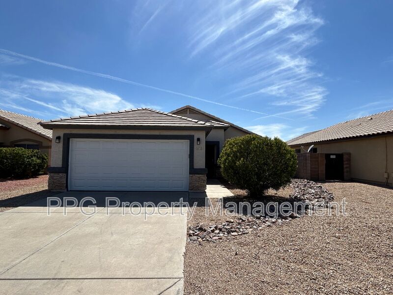 Surprise House: 16732 N 160th Ave
