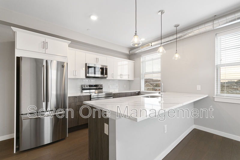 Philadelphia Condo: 4649 Umbria Street - 406